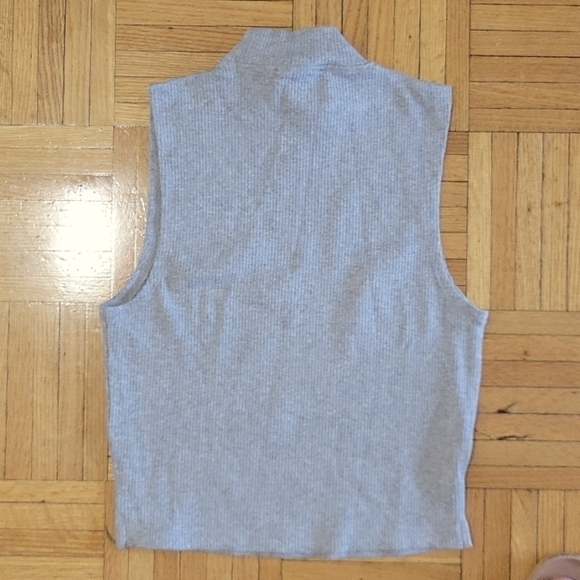 NWOT FOREVER 21 Crop top S - Picture 2 of 3